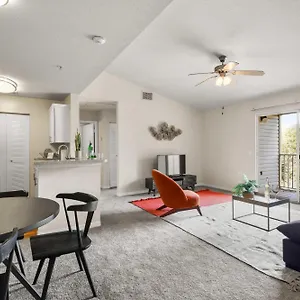 Beautiful 2br W Balcony Pool Gym Tennis Bradenton