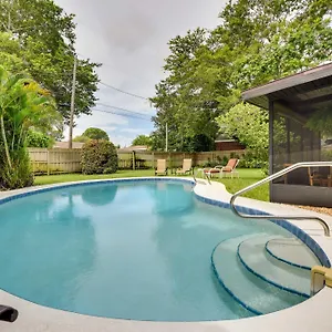 Uncle Louies Gulf Coast Retreat With Outdoor Oasis! Bradenton